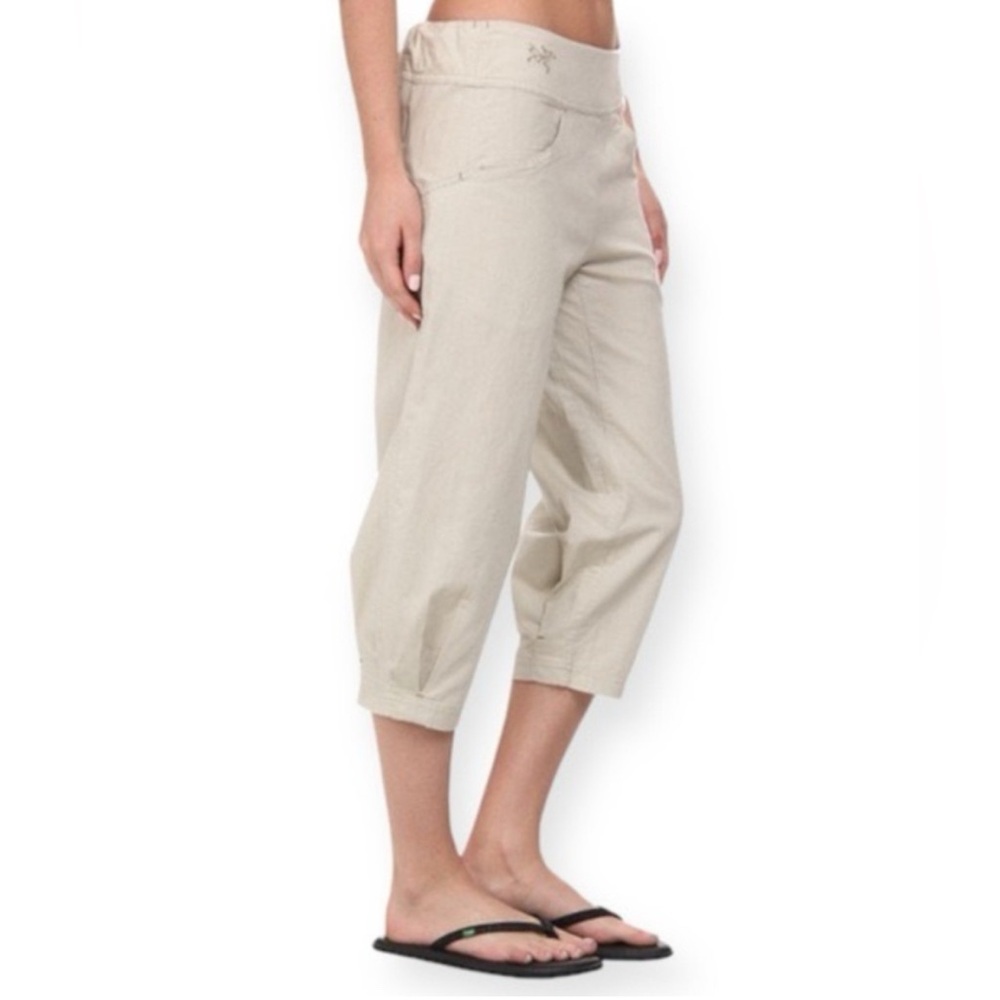 Arc'teryx  Linen Cotton Women's Beige  Neutral Capris Size Small / P